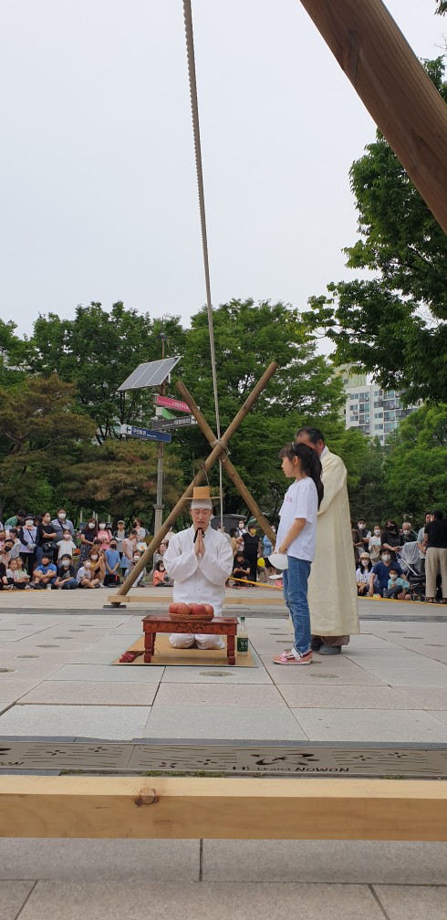 우정운 국가무형문화재 제58호 줄타기 이수자 공연